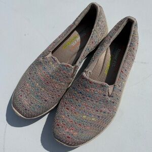 Skechers Women's Relaxed Fit Reggae Fest Wicker Taupe Slip-On Shoes 7 Classic